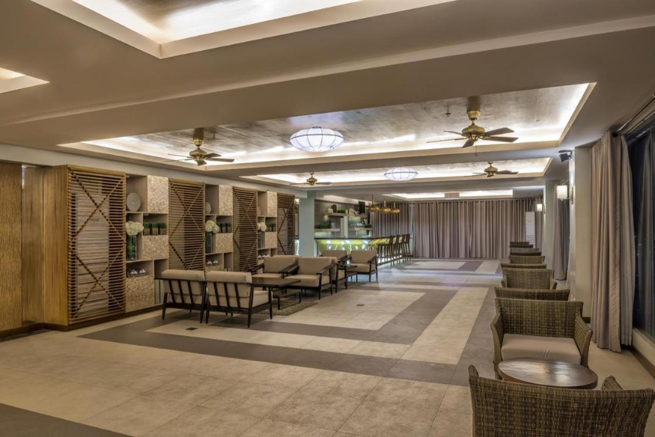 Resort Living Condominium Unit In Metro Manila Exterior photo